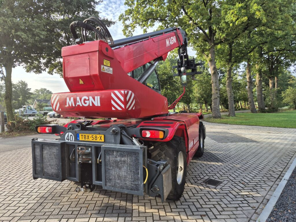 MAGNI RTH 5.21 SH - Teleskoplader: das Bild 5 MAGNI RTH 5.21 SH - Teleskoplader: das Bild 5