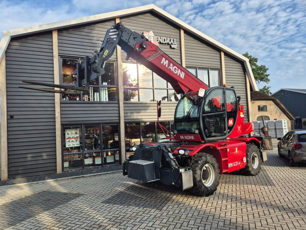 MAGNI RTH 5.21 SH - Teleskoplader: das Bild 2 MAGNI RTH 5.21 SH - Teleskoplader: das Bild 2