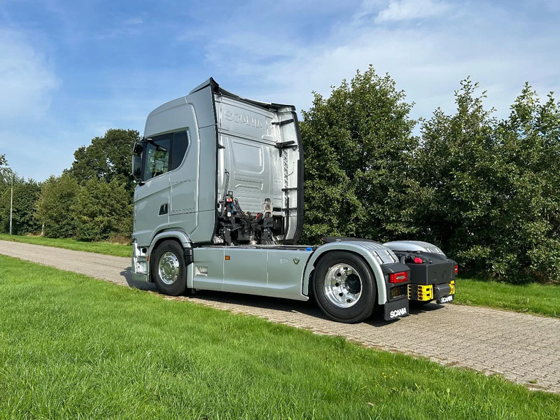 Scania 660S V8 NGS | 4x2 NB | 6 BALON SUSPENSION | RETARDER | FULL-AIR | PTO PREP. | PARK-COOLER | - Sattelzugmaschine: das Bild 3 Scania 660S V8 NGS | 4x2 NB | 6 BALON SUSPENSION | RETARDER | FULL-AIR | PTO PREP. | PARK-COOLER | - Sattelzugmaschine: das Bild 3