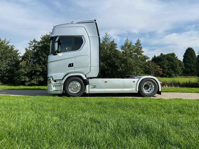 Scania 660S V8 NGS | 4x2 NB | 6 BALON SUSPENSION | RETARDER | FULL-AIR | PTO PREP. | PARK-COOLER | - Sattelzugmaschine: das Bild 2 Scania 660S V8 NGS | 4x2 NB | 6 BALON SUSPENSION | RETARDER | FULL-AIR | PTO PREP. | PARK-COOLER | - Sattelzugmaschine: das Bild 2