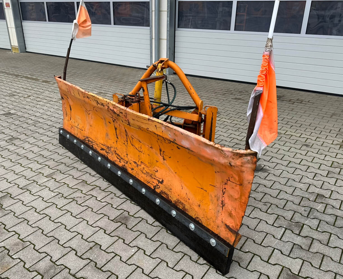 Unimog Schneepflug - Schneeschild Schmidt Landw. - Schneepflug: das Bild 1 Unimog Schneepflug - Schneeschild Schmidt Landw. - Schneepflug: das Bild 1