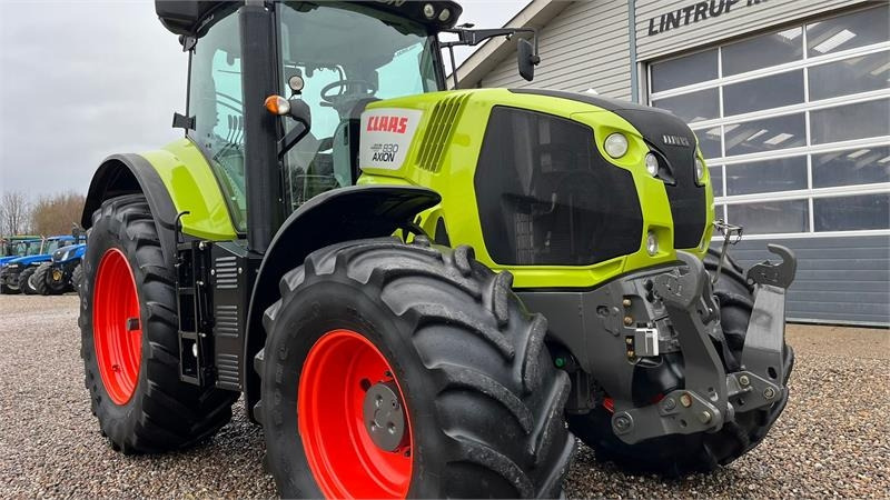 Claas Axion 830 Med frontlift. Velholdt traktor. - Traktor: das Bild 2 Claas Axion 830 Med frontlift. Velholdt traktor. - Traktor: das Bild 2