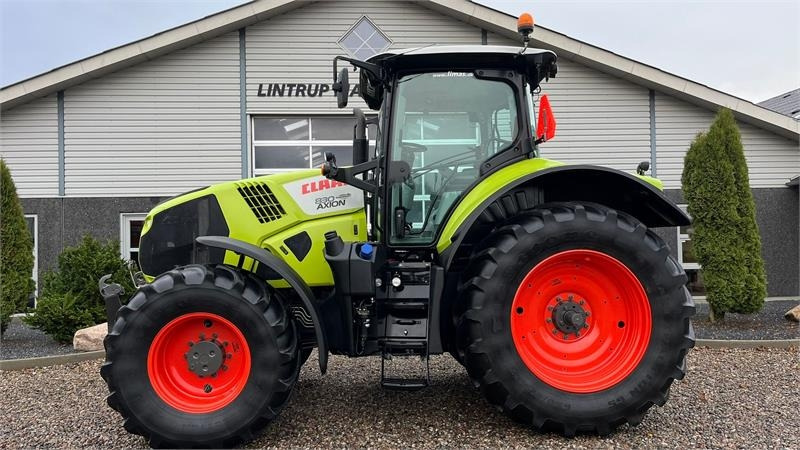 Claas Axion 830 Med frontlift. Velholdt traktor. - Traktor: das Bild 1 Claas Axion 830 Med frontlift. Velholdt traktor. - Traktor: das Bild 1