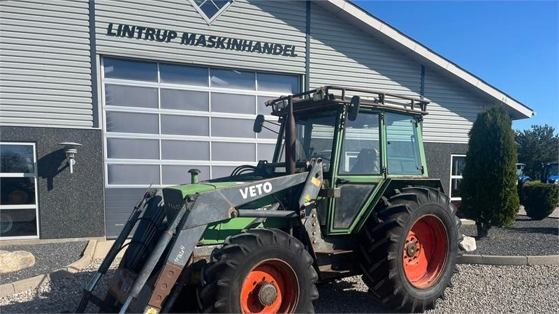Fendt 308 LS Farmer Turbomatik med frontlæsser og skovin - Traktor: das Bild 2 Fendt 308 LS Farmer Turbomatik med frontlæsser og skovin - Traktor: das Bild 2