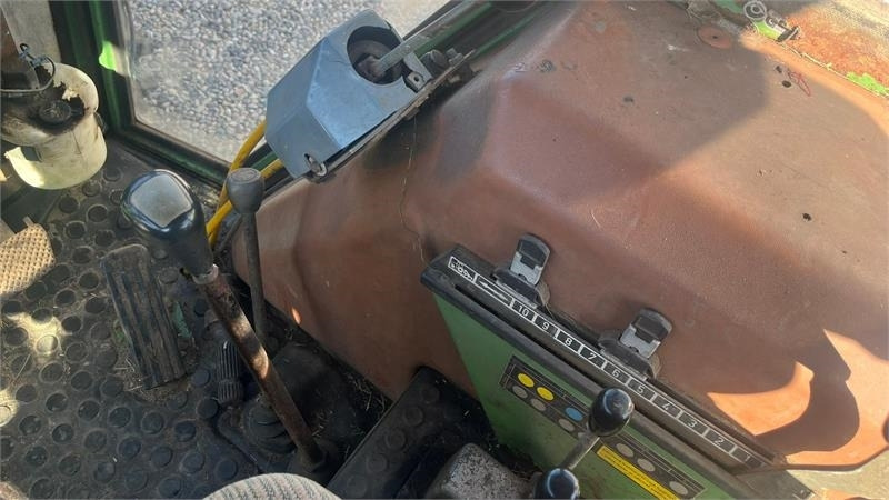 Traktor Fendt 308 LS Farmer Turbomatik med frontlæsser og skovin: das Bild 6