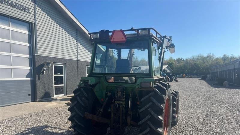 Traktor Fendt 308 LS Farmer Turbomatik med frontlæsser og skovin: das Bild 15