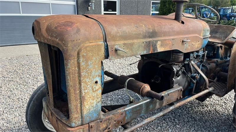Fordson Major Motoren mangler, men mange god dele. - Traktor: das Bild 4 Fordson Major Motoren mangler, men mange god dele. - Traktor: das Bild 4