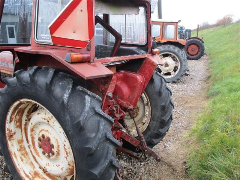 IH 574 Med Gyro frontlæsser med Greb - Traktor: das Bild 3 IH 574 Med Gyro frontlæsser med Greb - Traktor: das Bild 3