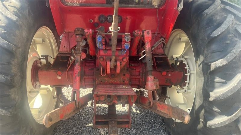 IH 856XL Med gode dæk - Traktor: das Bild 3 IH 856XL Med gode dæk - Traktor: das Bild 3