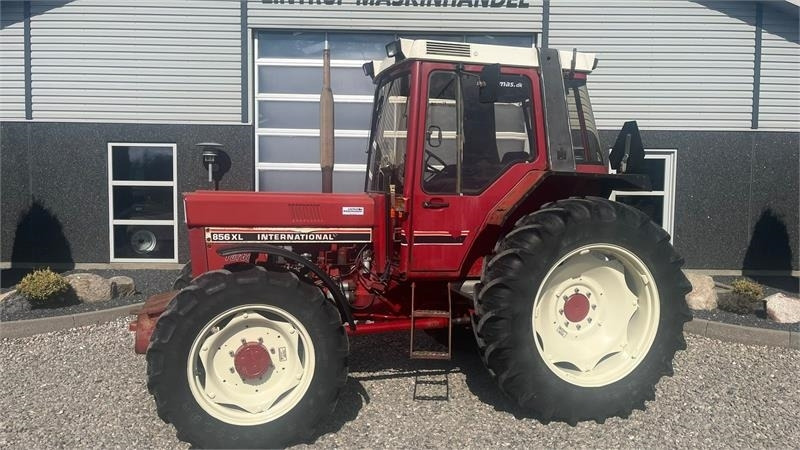 IH 856XL Med gode dæk - Traktor: das Bild 1 IH 856XL Med gode dæk - Traktor: das Bild 1