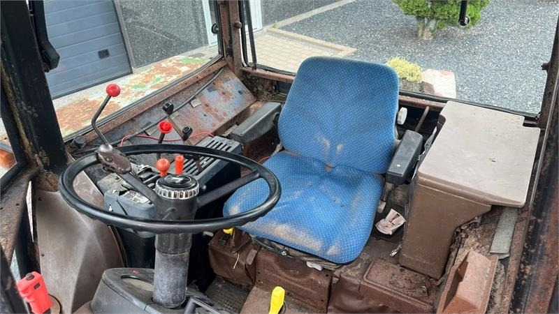John Deere 3650 Med frontlift - Traktor: das Bild 5 John Deere 3650 Med frontlift - Traktor: das Bild 5