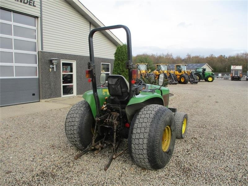 Traktor John Deere 4600 Med Græshjul: das Bild 14