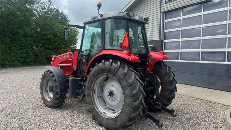 Massey Ferguson 5460 Med frontlæsser - Traktor: das Bild 3 Massey Ferguson 5460 Med frontlæsser - Traktor: das Bild 3