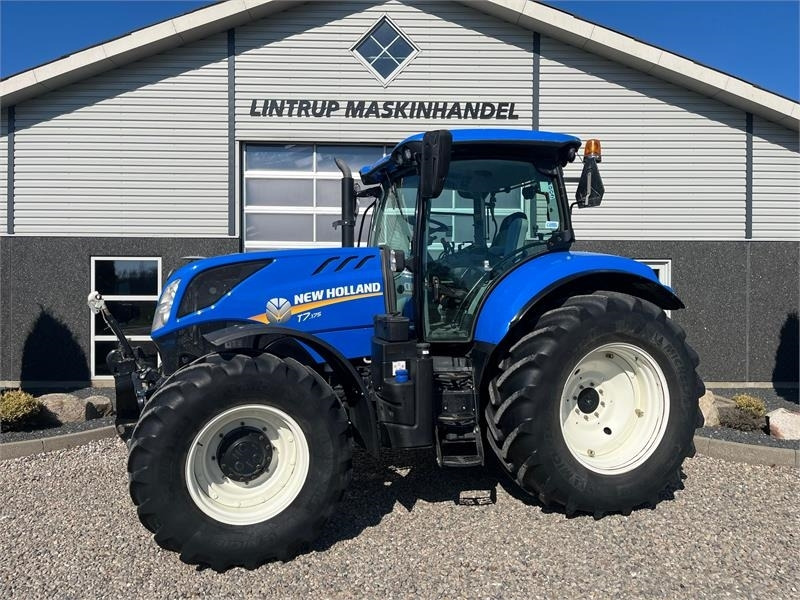 New Holland T7.175 RangeCommand med frontlift. Meget velholdt - Traktor: das Bild 1 New Holland T7.175 RangeCommand med frontlift. Meget velholdt - Traktor: das Bild 1