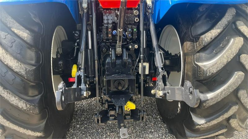 New Holland T7.270 AC med frontlift og frontlæsser - Traktor: das Bild 5 New Holland T7.270 AC med frontlift og frontlæsser - Traktor: das Bild 5