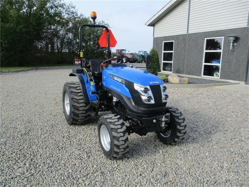 Traktor Solis 26 6+2 gearmaskine med Servostyrring og Industri h: das Bild 17