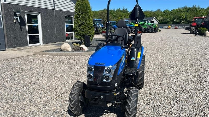 Traktor Solis H26 HST Hydrostat med Traktor dæk: das Bild 12 Traktor Solis H26 HST Hydrostat med Traktor dæk: das Bild 12