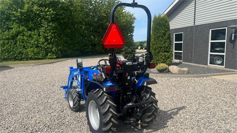 Kommunaltraktor Solis S26 6+2 gearmaskine med Fuldhydraulisk frontlæsser: das Bild 16