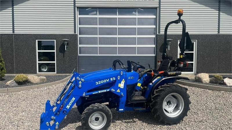 Solis S26 6+2 gearmaskine med Fuldhydraulisk frontlæsser - Kommunaltraktor: das Bild 1 Solis S26 6+2 gearmaskine med Fuldhydraulisk frontlæsser - Kommunaltraktor: das Bild 1