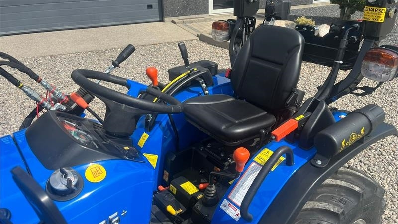 Kommunaltraktor Solis S26 6+2 gearmaskine med Fuldhydraulisk frontlæsser: das Bild 7