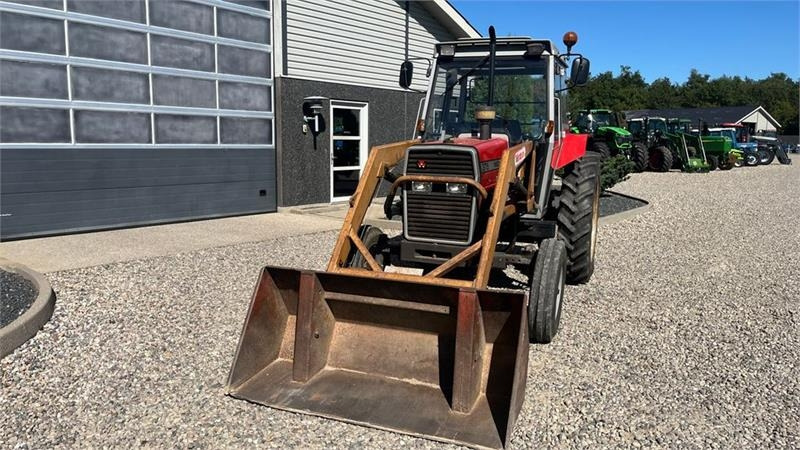 Veto 900 Frontlæsser og skovl med beslag til Massey Fer - Traktor: das Bild 4 Veto 900 Frontlæsser og skovl med beslag til Massey Fer - Traktor: das Bild 4