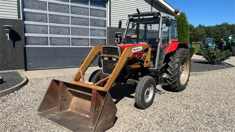 Veto 900 Frontlæsser og skovl med beslag til Massey Fer - Traktor: das Bild 5 Veto 900 Frontlæsser og skovl med beslag til Massey Fer - Traktor: das Bild 5