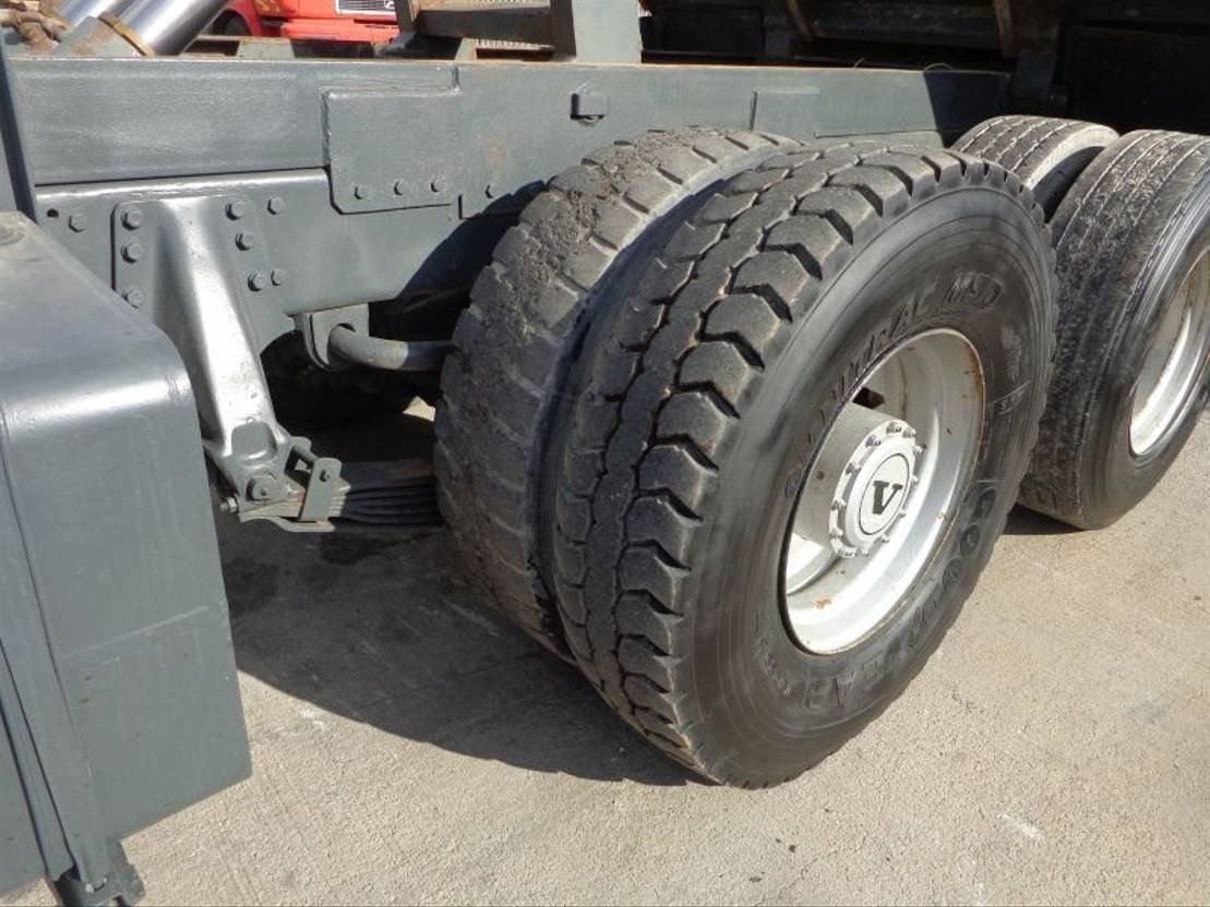 Kipper Volvo F 89 VOLVO F89 (6X2) -KIPPER: das Bild 7