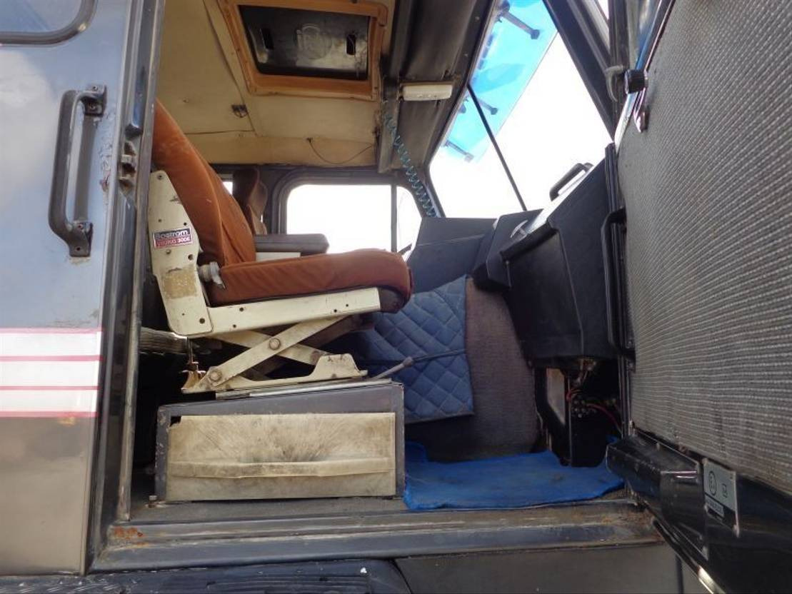 Kipper Volvo F 89 VOLVO F89 (6X2) -KIPPER: das Bild 9