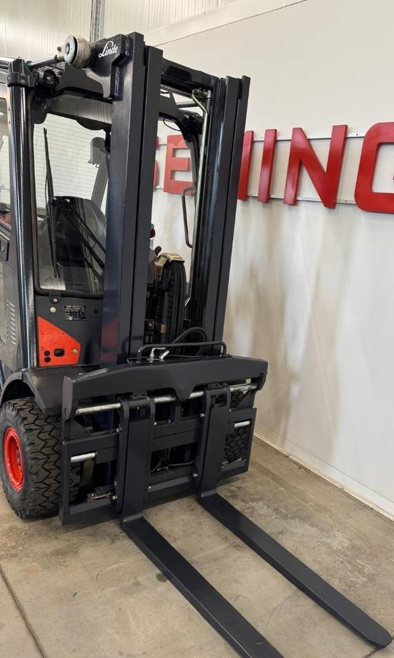 Linde 10768 H20T-02/600 - Treibgasstapler: das Bild 4 Linde 10768 H20T-02/600 - Treibgasstapler: das Bild 4