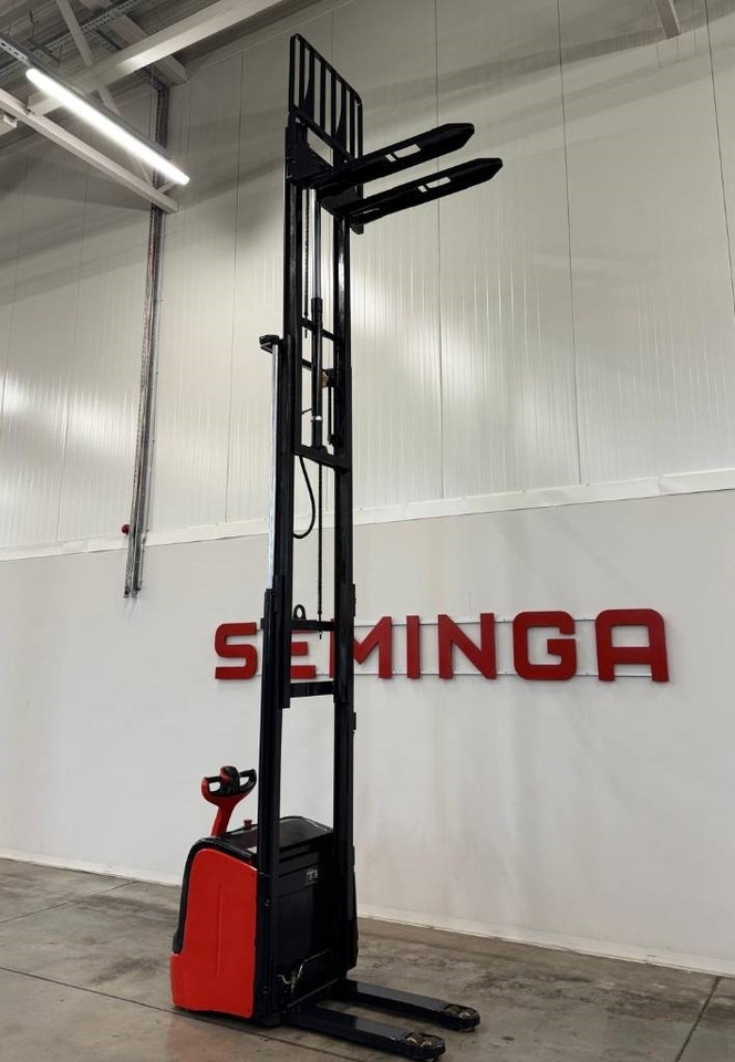 Linde 10848 L14 - Gabelstapler: das Bild 4 Linde 10848 L14 - Gabelstapler: das Bild 4