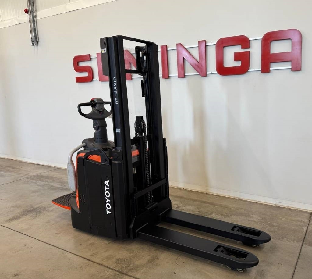 Toyota 10918 SPE120L - Hochhubwagen: das Bild 3 Toyota 10918 SPE120L - Hochhubwagen: das Bild 3