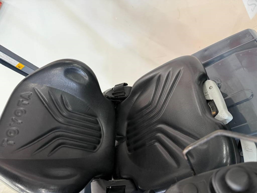 Toyota 11032 - 8FBM16T - Elektrostapler: das Bild 4 Toyota 11032 - 8FBM16T - Elektrostapler: das Bild 4