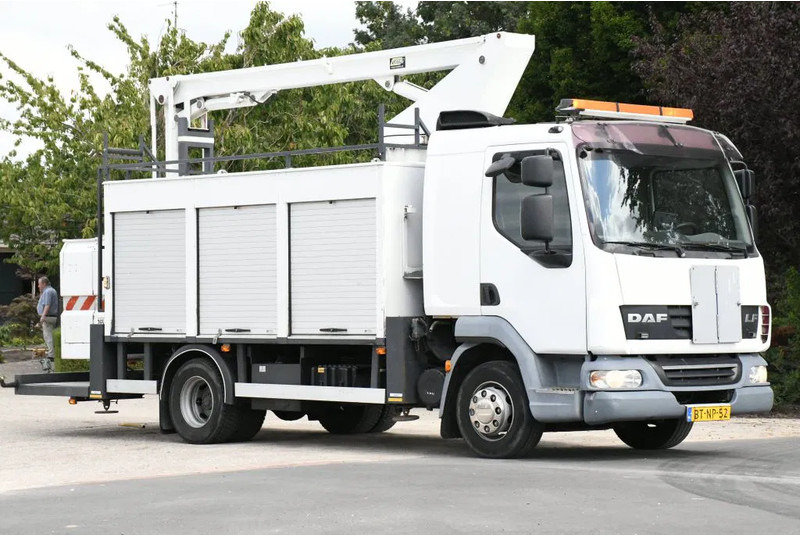 DAF LF 45.160 ARBEITSBUHNE/SKYWORKER/HOOGWERKER!!EURO4!! CUSTERS!! - LKW: das Bild 4 DAF LF 45.160 ARBEITSBUHNE/SKYWORKER/HOOGWERKER!!EURO4!! CUSTERS!! - LKW: das Bild 4