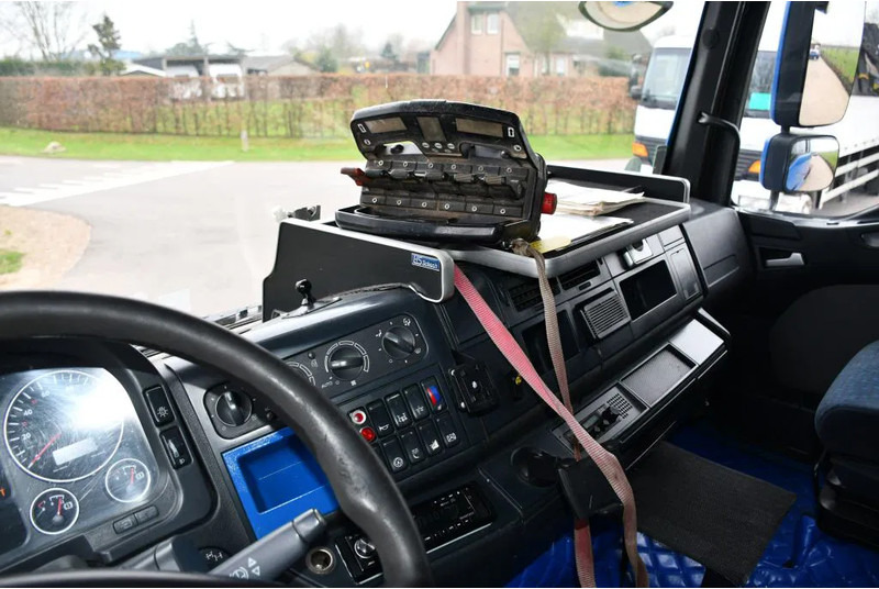 Sattelzugmaschine MAN TGA 26.480 6x4 TRUCK/TRACTOR! CRANE/KRAN/GRUE HIAB 22TM!!: das Bild 12