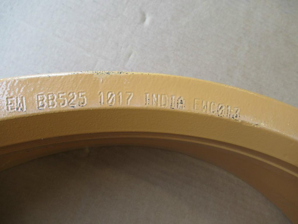 Case A16423 - Felge für Baumaschine: das Bild 5 Case A16423 - Felge für Baumaschine: das Bild 5