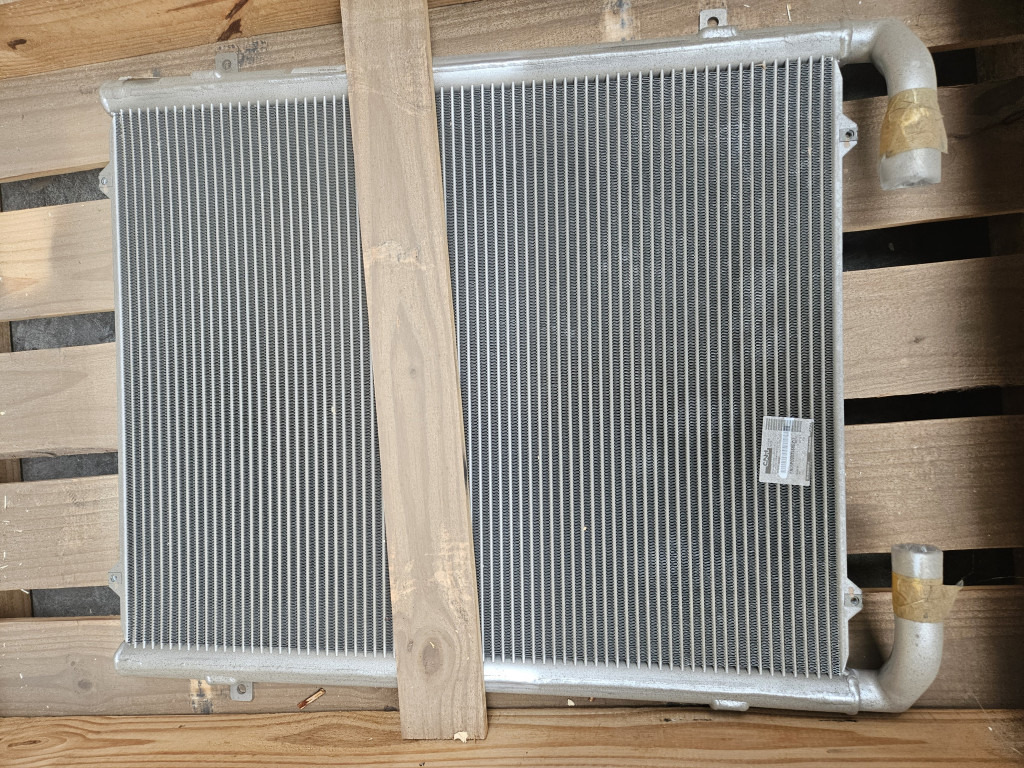 Case YN05P00035S002 - 72210131 - Ölkühler für Baumaschine: das Bild 1 Case YN05P00035S002 - 72210131 - Ölkühler für Baumaschine: das Bild 1