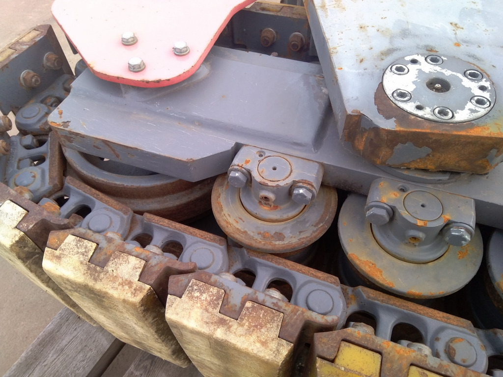 Dynapac PL1000F - - Laufwerksteile für Baumaschine: das Bild 4 Dynapac PL1000F - - Laufwerksteile für Baumaschine: das Bild 4