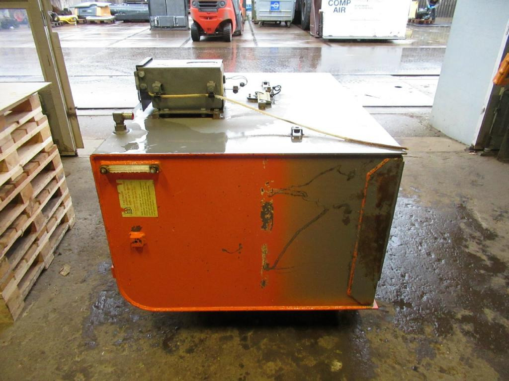 Hitachi ZX470LCH-3 - - Kraftstofftank für Baumaschine: das Bild 3 Hitachi ZX470LCH-3 - - Kraftstofftank für Baumaschine: das Bild 3