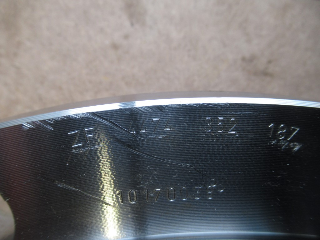 New Holland 47767399 - Achse und Teile für Baumaschine: das Bild 3 New Holland 47767399 - Achse und Teile für Baumaschine: das Bild 3