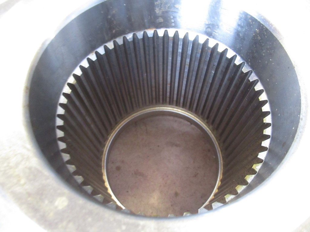 New Holland 47767399 - Achse und Teile für Baumaschine: das Bild 2 New Holland 47767399 - Achse und Teile für Baumaschine: das Bild 2