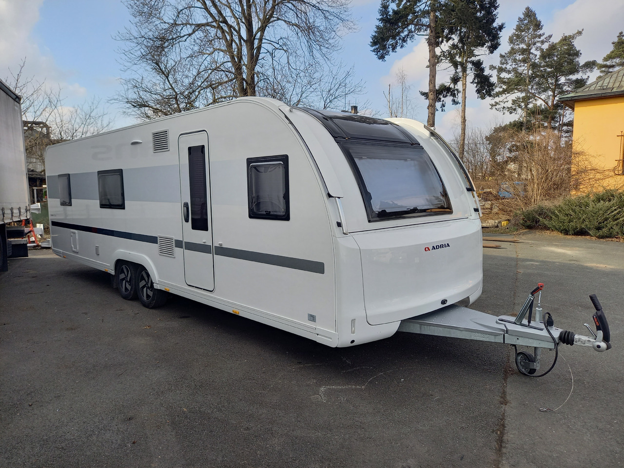 ADRIA Adora 753 UK - Wohnwagen: das Bild 3 ADRIA Adora 753 UK - Wohnwagen: das Bild 3