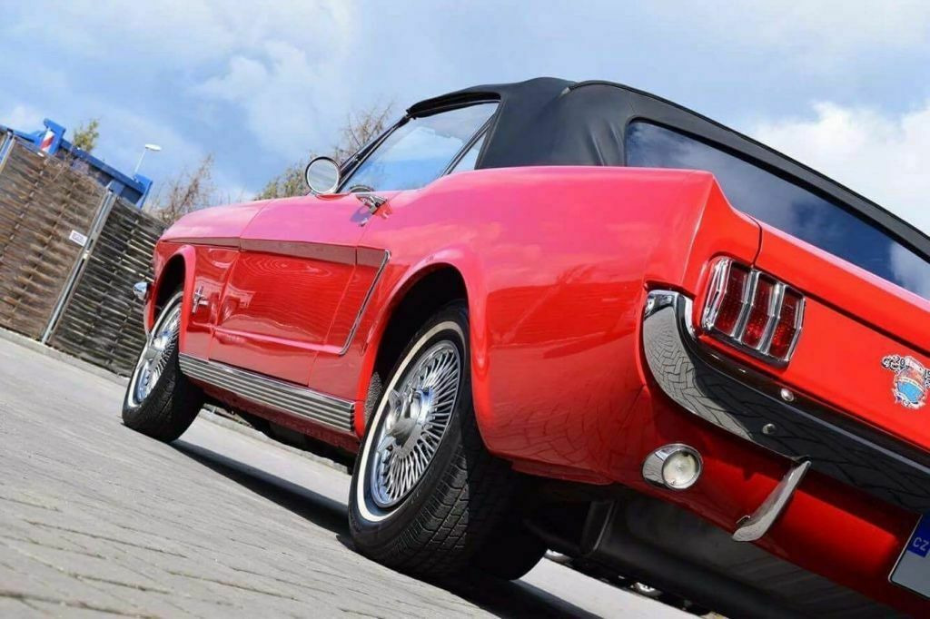 Ford Mustang Cabriolet - PKW: das Bild 4 Ford Mustang Cabriolet - PKW: das Bild 4