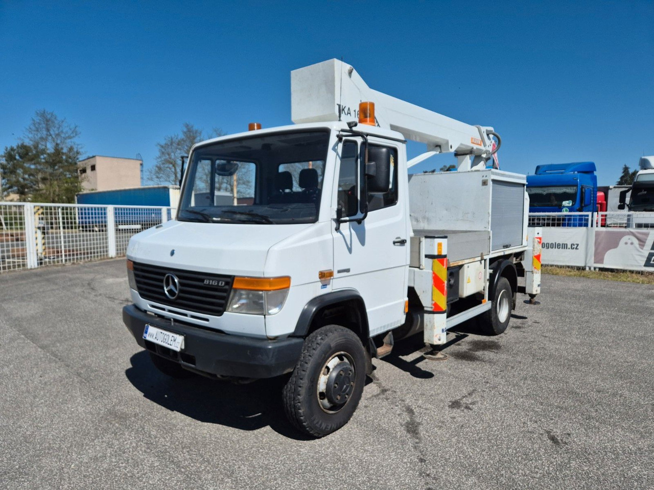 Mercedes-Benz Vario 816 work platform - LKW mit Arbeitsbühne: das Bild 1 Mercedes-Benz Vario 816 work platform - LKW mit Arbeitsbühne: das Bild 1