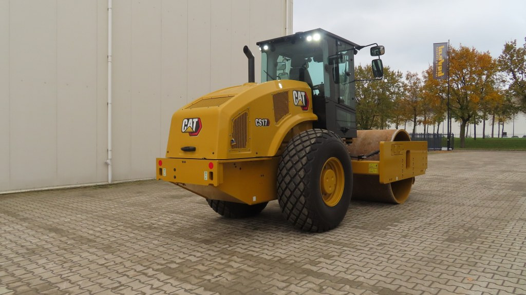 Caterpillar CS17 - Walzenzug: das Bild 2 Caterpillar CS17 - Walzenzug: das Bild 2