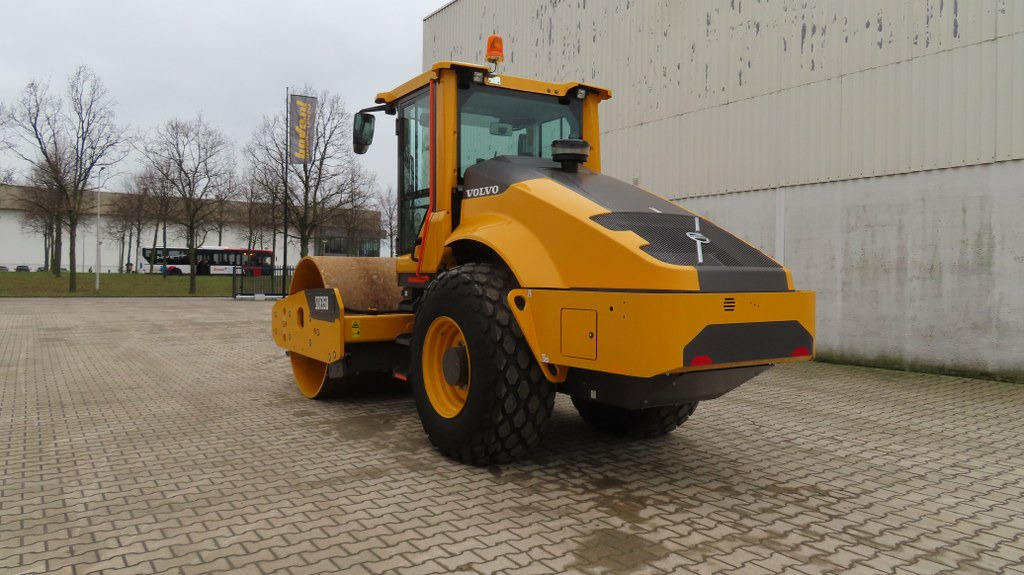 Volvo SD 135 B - Walzenzug: das Bild 4 Volvo SD 135 B - Walzenzug: das Bild 4