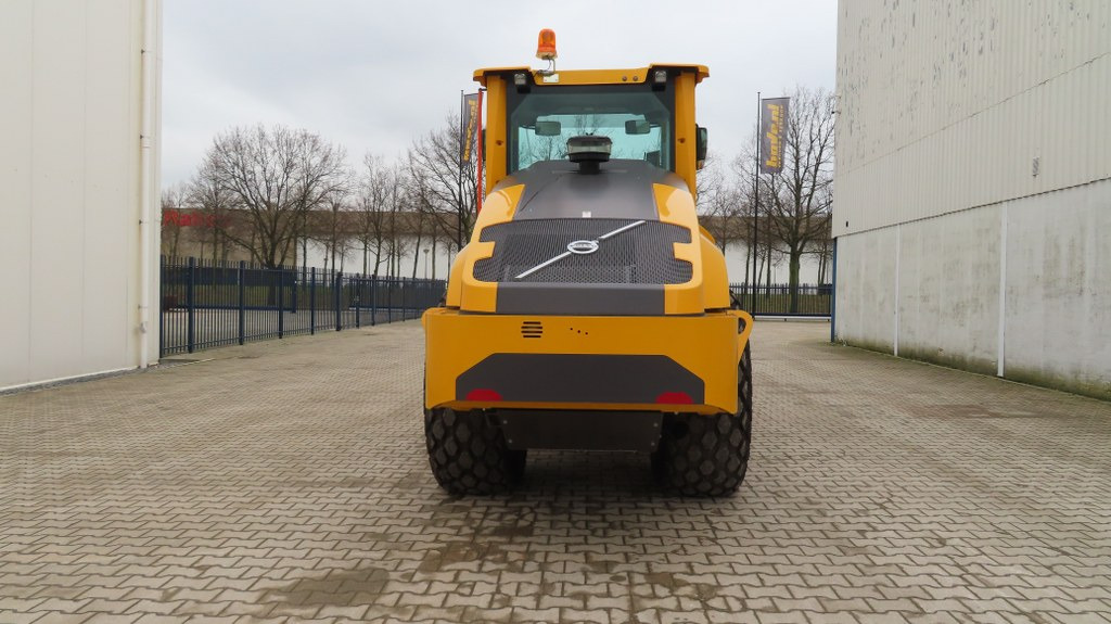 Volvo SD 135 B - Walzenzug: das Bild 3 Volvo SD 135 B - Walzenzug: das Bild 3