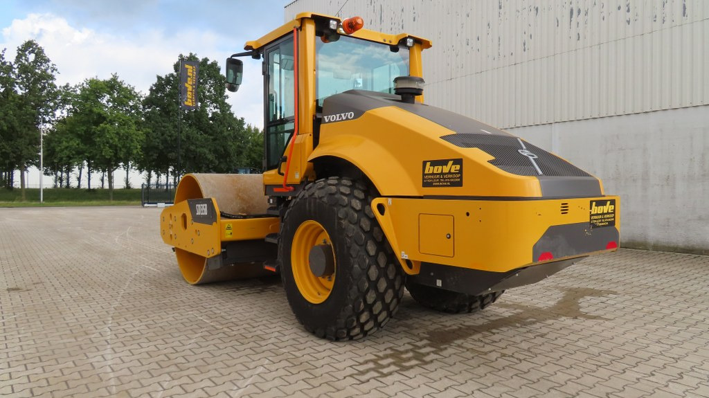 Volvo SD 135 B - Walzenzug: das Bild 4 Volvo SD 135 B - Walzenzug: das Bild 4