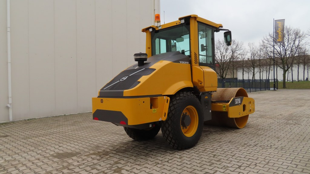 Volvo SD 75 B - Walzenzug: das Bild 2 Volvo SD 75 B - Walzenzug: das Bild 2