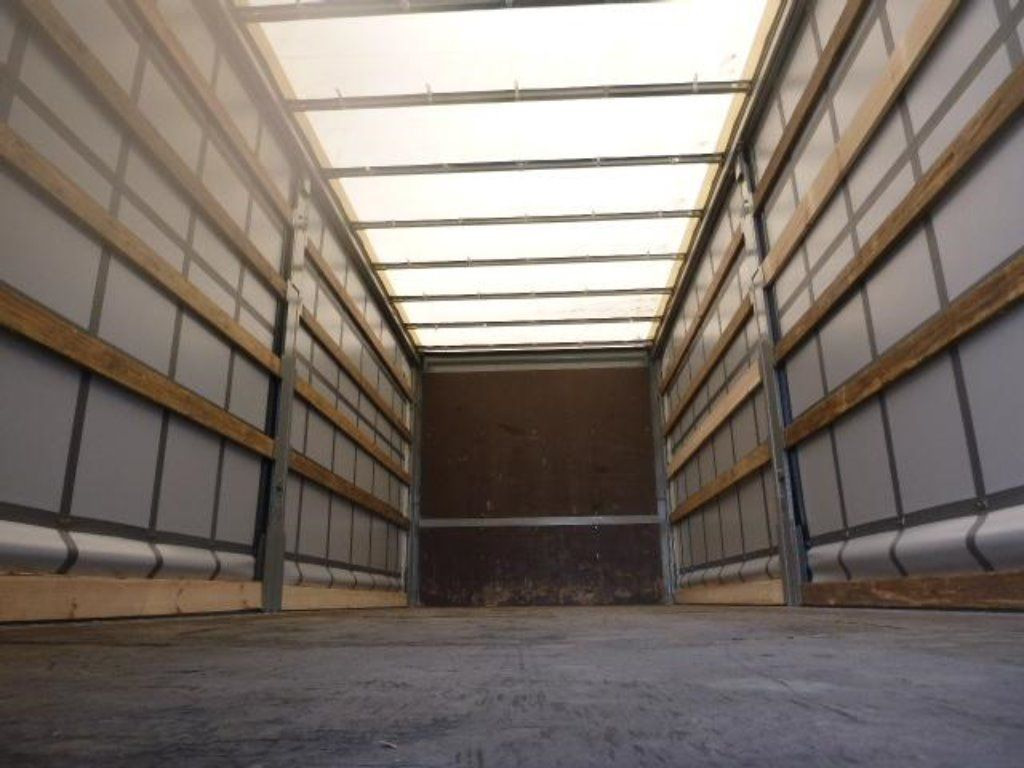 Krone Heck mit Portaltüren - Planenaufbau: das Bild 5 Krone Heck mit Portaltüren - Planenaufbau: das Bild 5