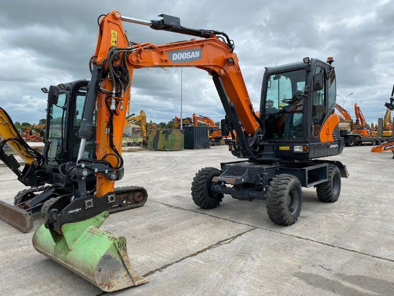 Doosan DX57W - Mobilbagger: das Bild 1 Doosan DX57W - Mobilbagger: das Bild 1